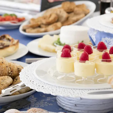 מלון Palazzo Papaleo 5*