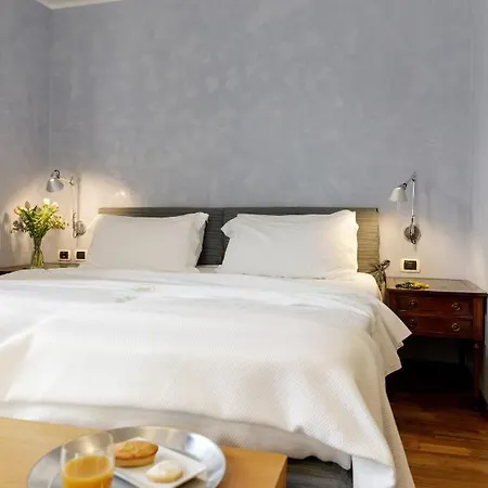 מלון Palazzo Papaleo 5*