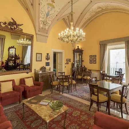Palazzo Papaleo Hotel