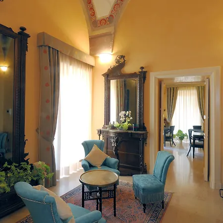 מלון Palazzo Papaleo