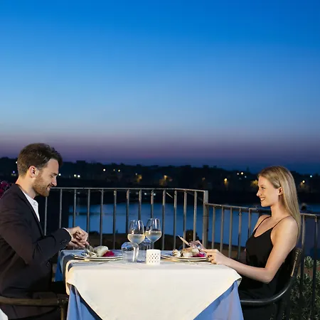 Palazzo Papaleo מלון אוטרנטו