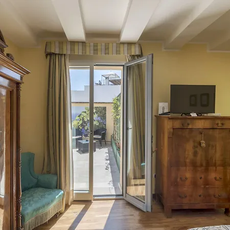 Hotel Palazzo Papaleo 5*