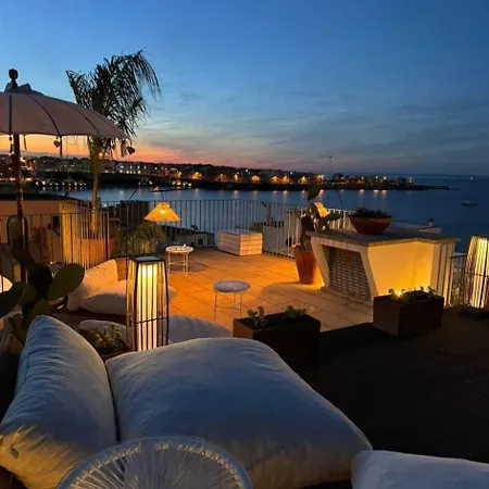 Palazzo Papaleo מלון אוטרנטו