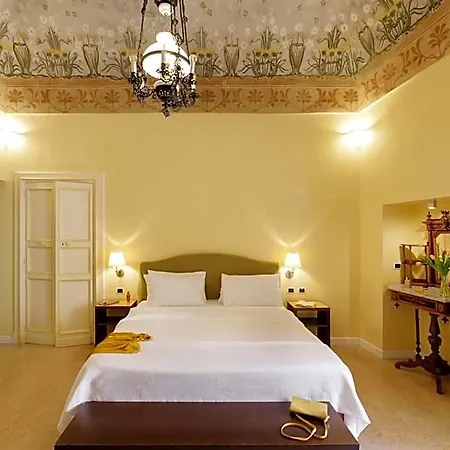 Palazzo Papaleo Hotel 5*