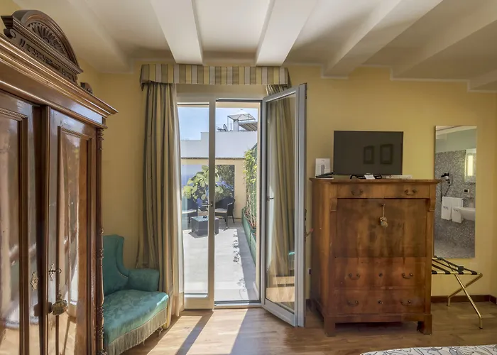 Hotel Palazzo Papaleo 5*